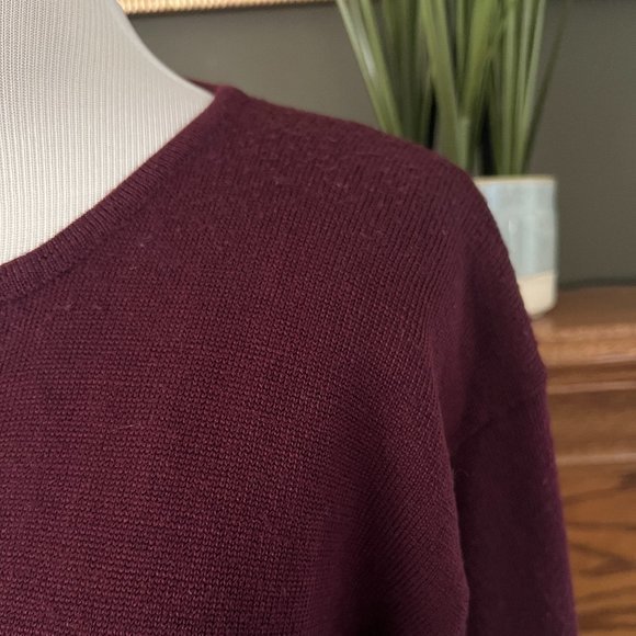John Meyer Women's Wine Crew Neck Wool Blend Sweater Sz. L - Picture 4 of 10